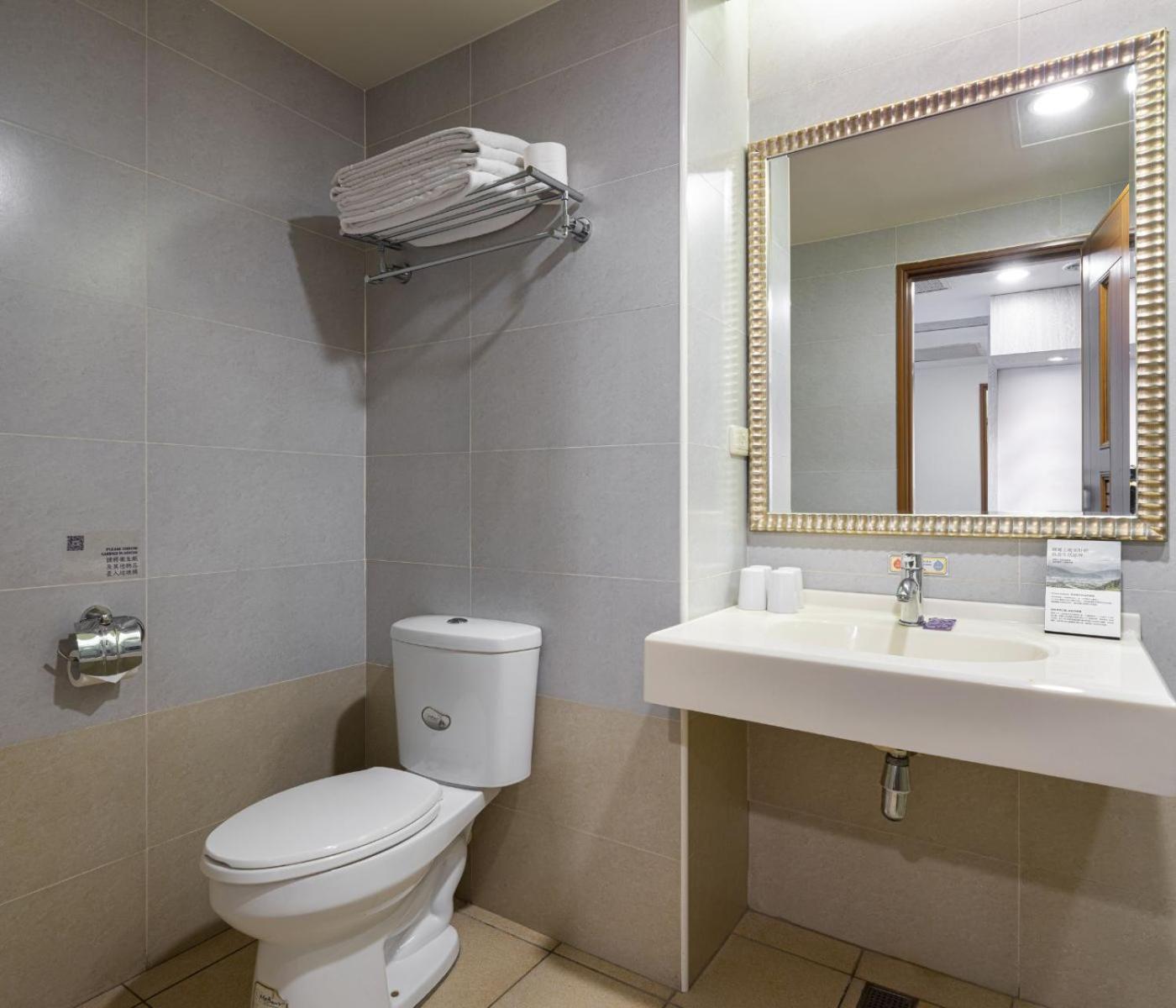 West Hotel Пули Екстериор снимка