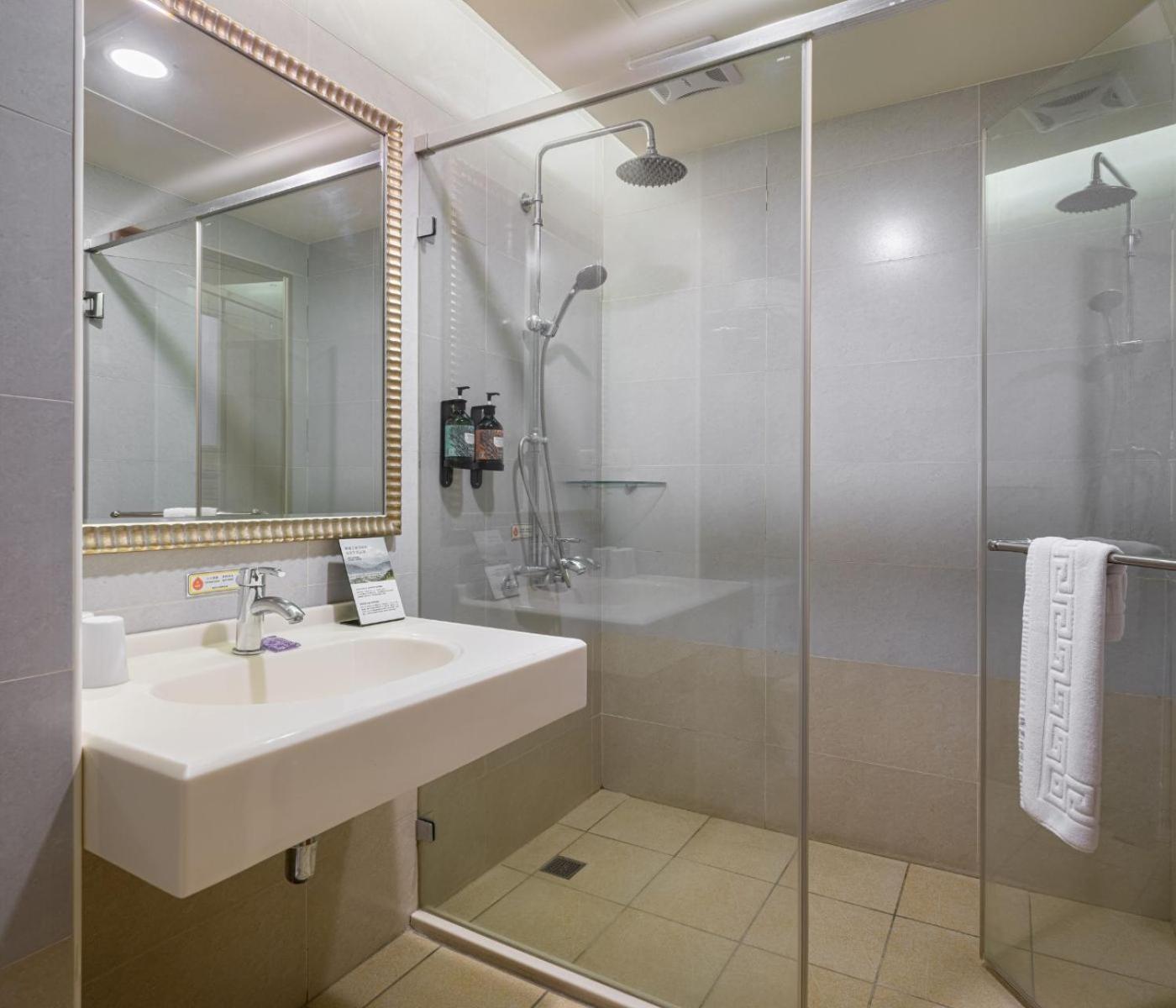 West Hotel Пули Екстериор снимка