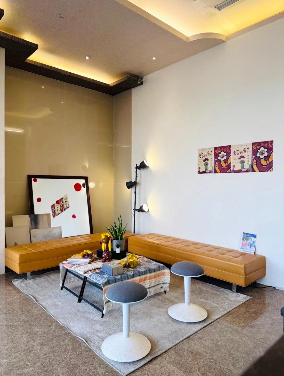 West Hotel Пули Екстериор снимка